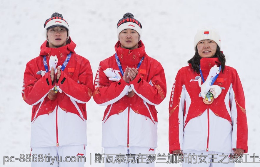 斯瓦泰克在罗兰加斯的女王之战红土赛场展现风采